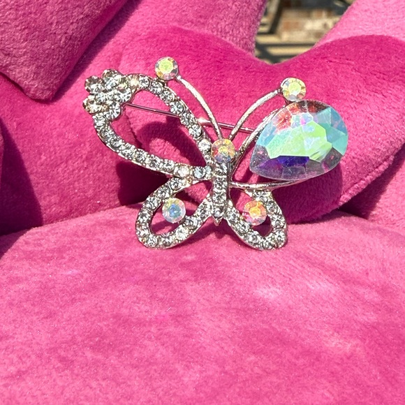 Skymallboutique Jewelry - NEW! Elegant Silver AB Crystal Butterfly Rhinestone Brooch